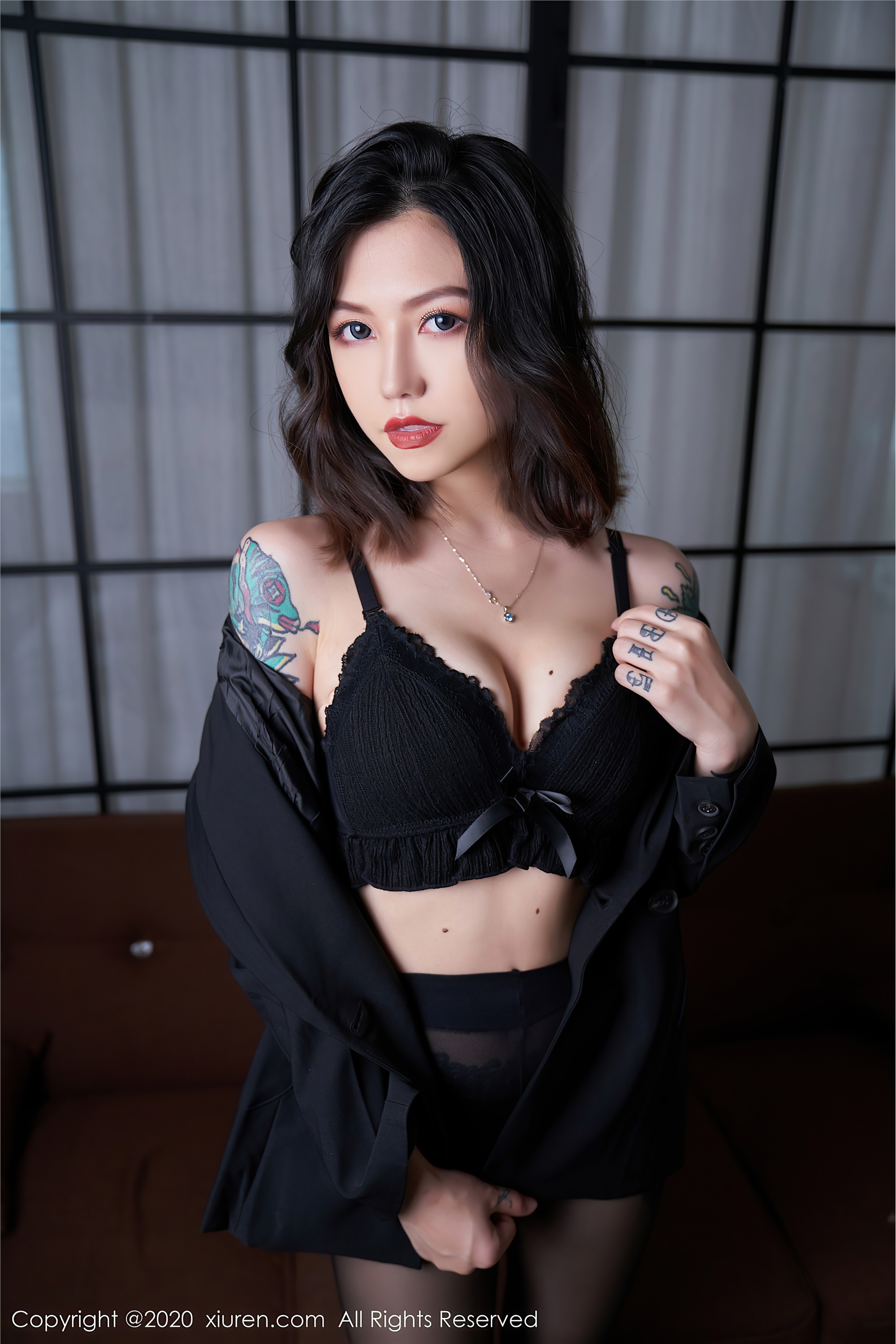 XIUREN秀人网 2020.10.29 No.2711 舌尖上的菊花Ace